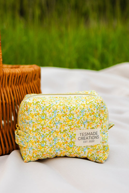 Daisy Quilted Makeup Bag
